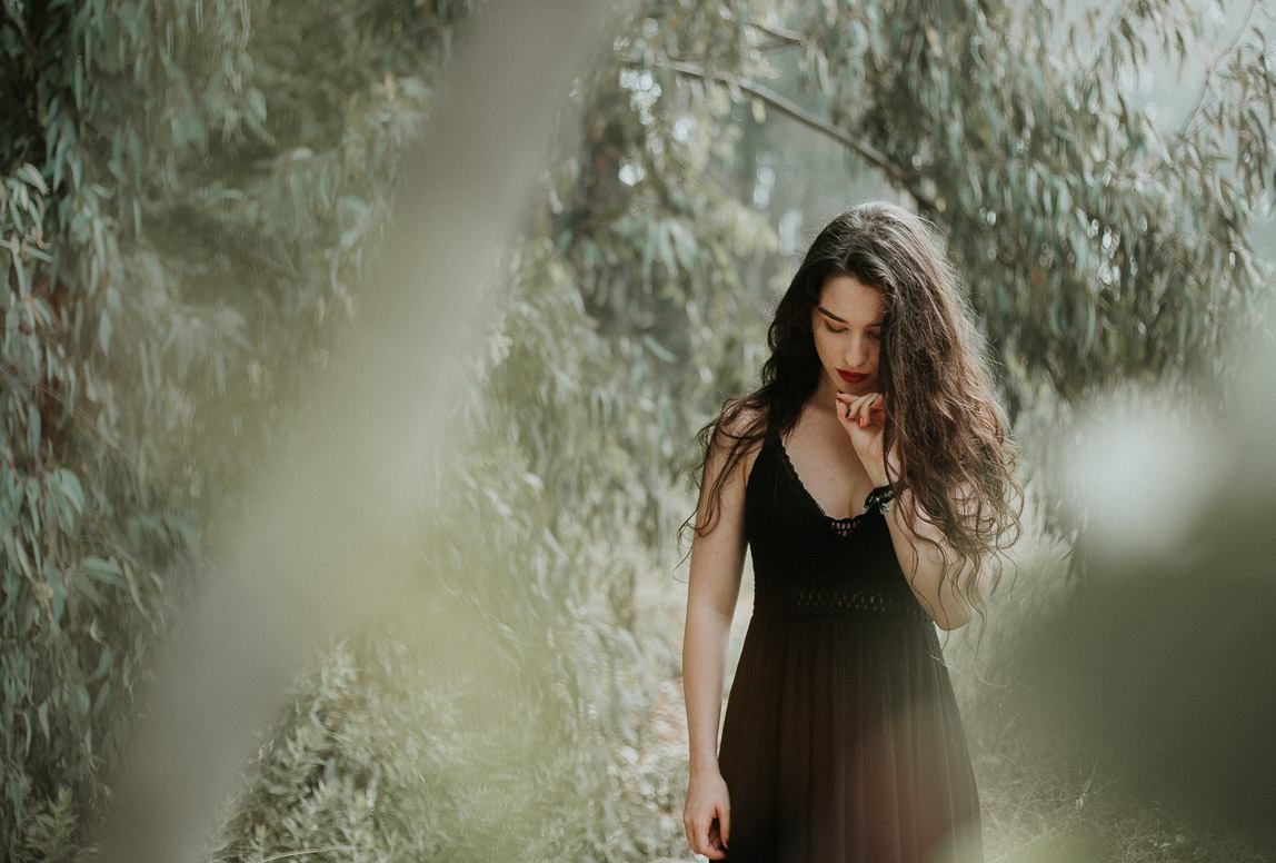 artistic portrait photographer mallorca - portrait of a woman in a black dress