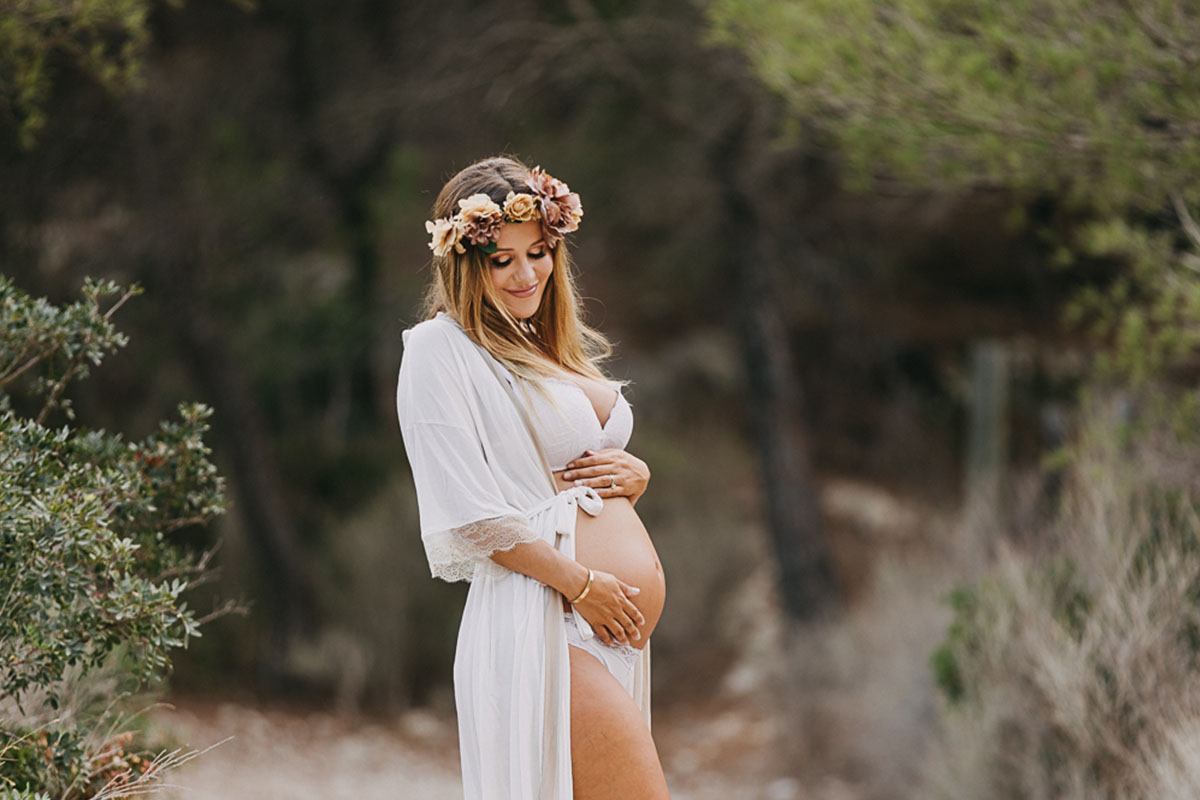 budoir maternity photography mallorca How to prepare for your maternity photos in Mallorca