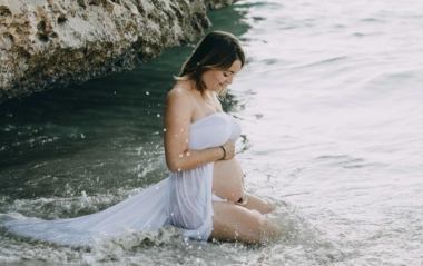 maternity photos mallorca beach 380x239 Mallorca Photographer