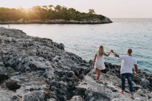 Photographer  in Cala d Or - couple at coast during sunrise in Mallorca