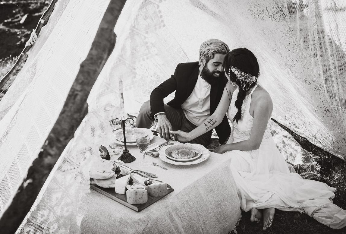Elopement photographer in chile: couple glamping as part of their elopement wedding